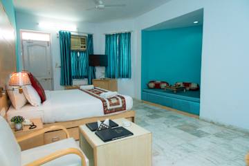 Photos of Hotel Gorbandh