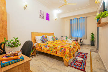 Photos of Chakrah by Hermitage