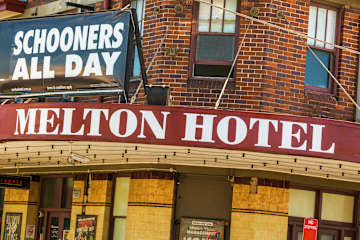 Photos of Melton Hotel