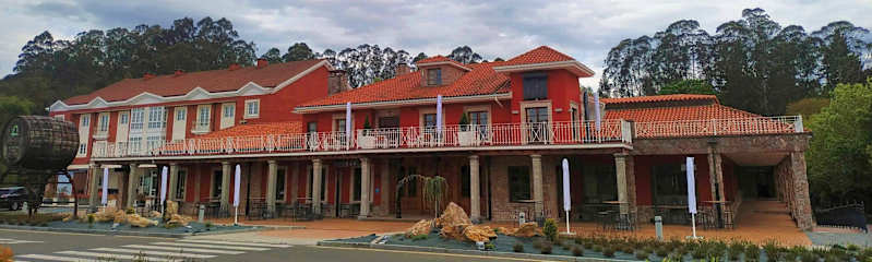 Photos of Hotel La Campana
