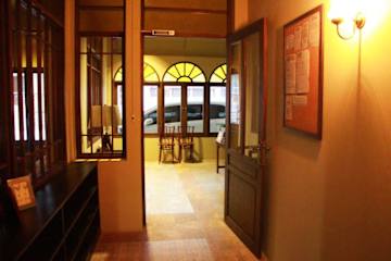 Photos of Niras Bankoc Cultural Hostel