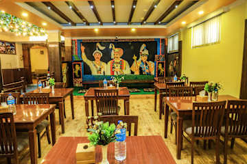 Photos of Royal Kings Hotel