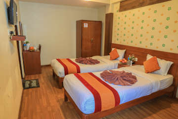 Photos of Royal Kings Hotel