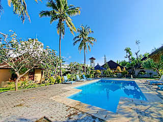 Photos of Surfers Beachfront