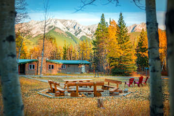 Photos of HI Kananaskis