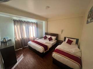 Photos of Hotel Down To Earth