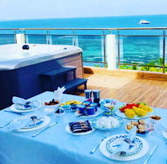 Photos of iCom Marina SeaView