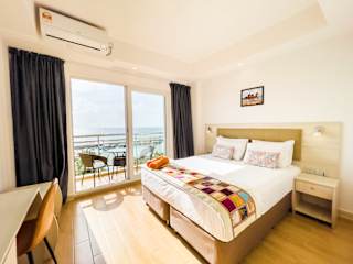 Photos of iCom Marina SeaView