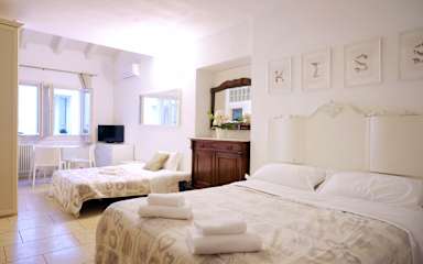 Photos of Academia Residence