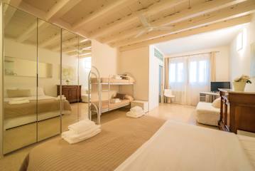 Photos of Academia Residence