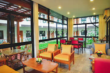Photos of Charlie House Pinklao
