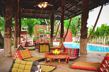 Photos of Charlie House Pinklao