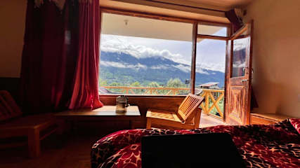 Photos of YOLO Backpackers - Manali