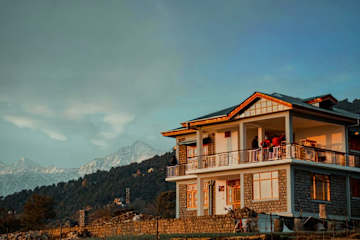 Photos of Flashpackers Bir