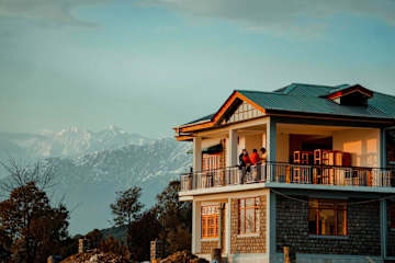 Photos of Flashpackers Bir