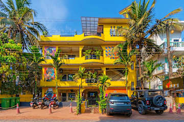 Photos of Whoopers Boutique Morjim