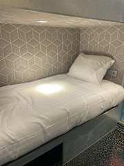 Diamond Capsule Hotel Amsterdam Southの写真