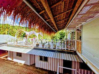 Container Hostel Senggigiの写真