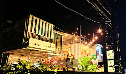 Container Hostel Senggigiの写真