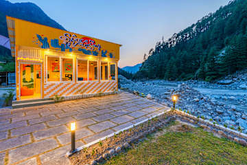 Photos of The Social Stays Kasol