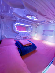 Mermaid Space Capsule의 사진