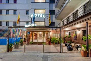 Photos of Hotel Canada