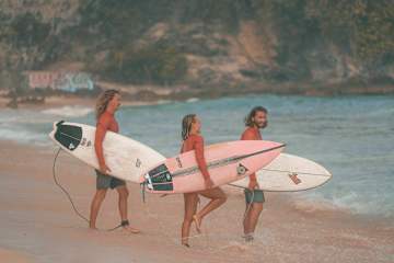 CARI Surf Lesson Packageの写真