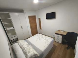 Photos of Habitación con balcón centro Bilbao Artístico