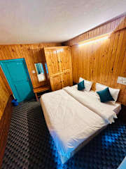 Photos of MeMooners Hostel & Riverside Cafe