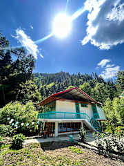 Photos of MeMooners Hostel & Riverside Cafe