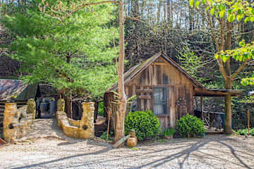 Photos of Standing Bear Farm Hostel