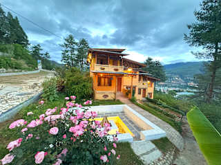 Fotos de Dzi Pema