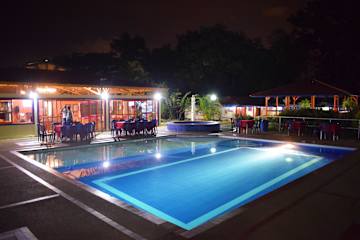 Hotel Campestre Tacurrumbiの写真