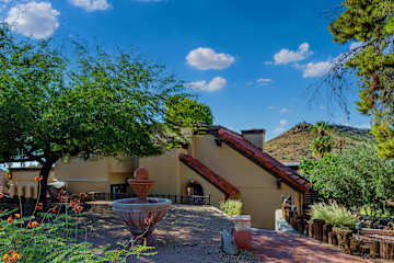 Photos of Sparrow House