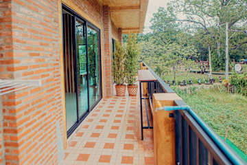 Photos of Ark Pai