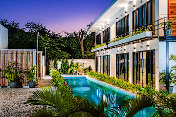 Photos of House of Nomad