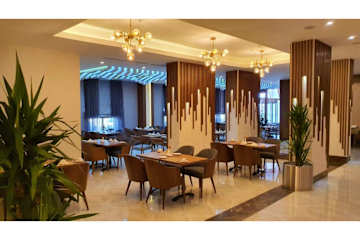 Photos of Sunday Emerald Hotel