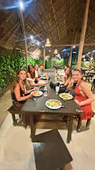 Mi Surf Hostel Mirissa의 사진
