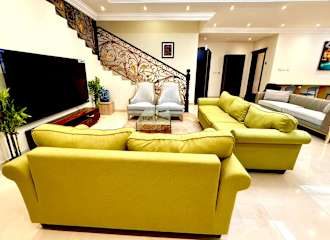 Meet Luxury Japanese Capsule Hostel Villa - Dubaiの写真