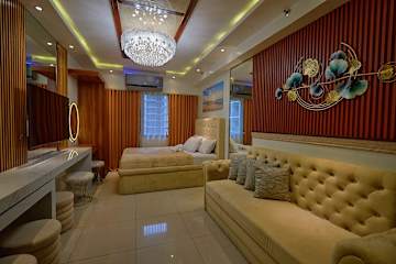 Photos of Reminisce Staycation