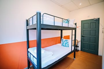 Photos of Swing & Pillows @ 75 Chulia St, Georgetown Penang