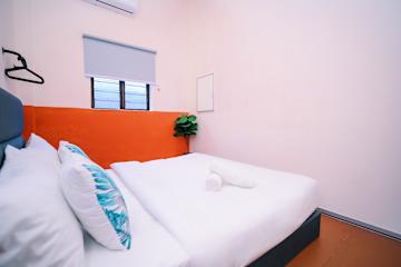 Photos of Swing & Pillows @ 75 Chulia St, Georgetown Penang