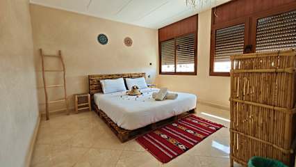 Photos of Waves House