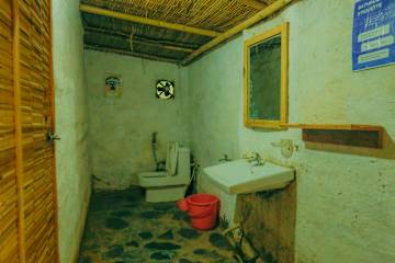 Photos of Stone Age Huts and Hostel