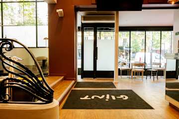 Photos of Glint Paris