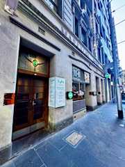 Photos of YHA Melbourne Central