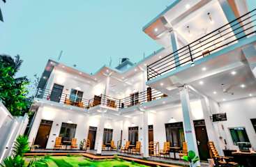 Photos of Oval Bay Resort