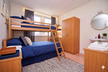 Photos of 2 Custom House Way