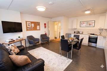 Photos of 2 Custom House Way