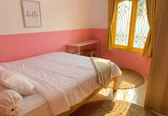 Photos of Decasa Female House
